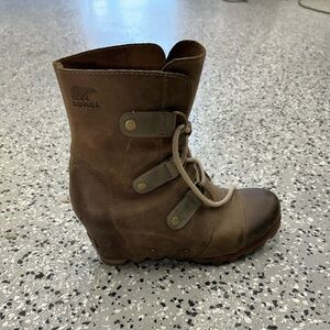 Sorrel fashion boots